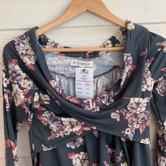 NWT floral top - Picture 3 of 6